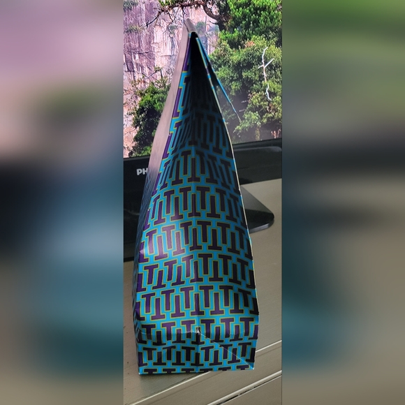 Authentic Tory Burch Gift Bag - Picture 2 of 5